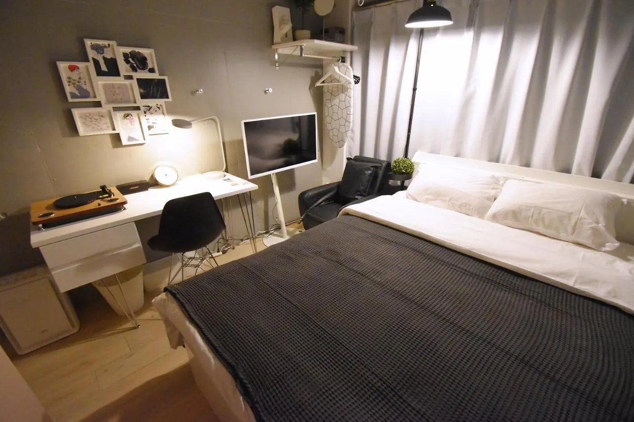 Tune Inn Ebisu location